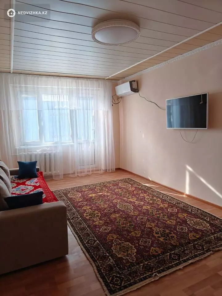 2-комнатная квартира, этаж 3 из 5, 52 м², фотография 2