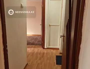 2-комнатная квартира, этаж 3 из 5, 52 м², миниатюра 9