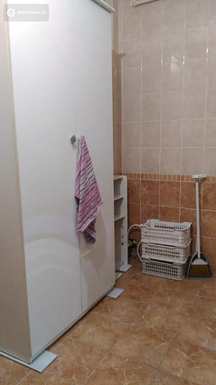 1-комнатная квартира, этаж 1 из 8, 60 м², На длительный срок, фотография 3