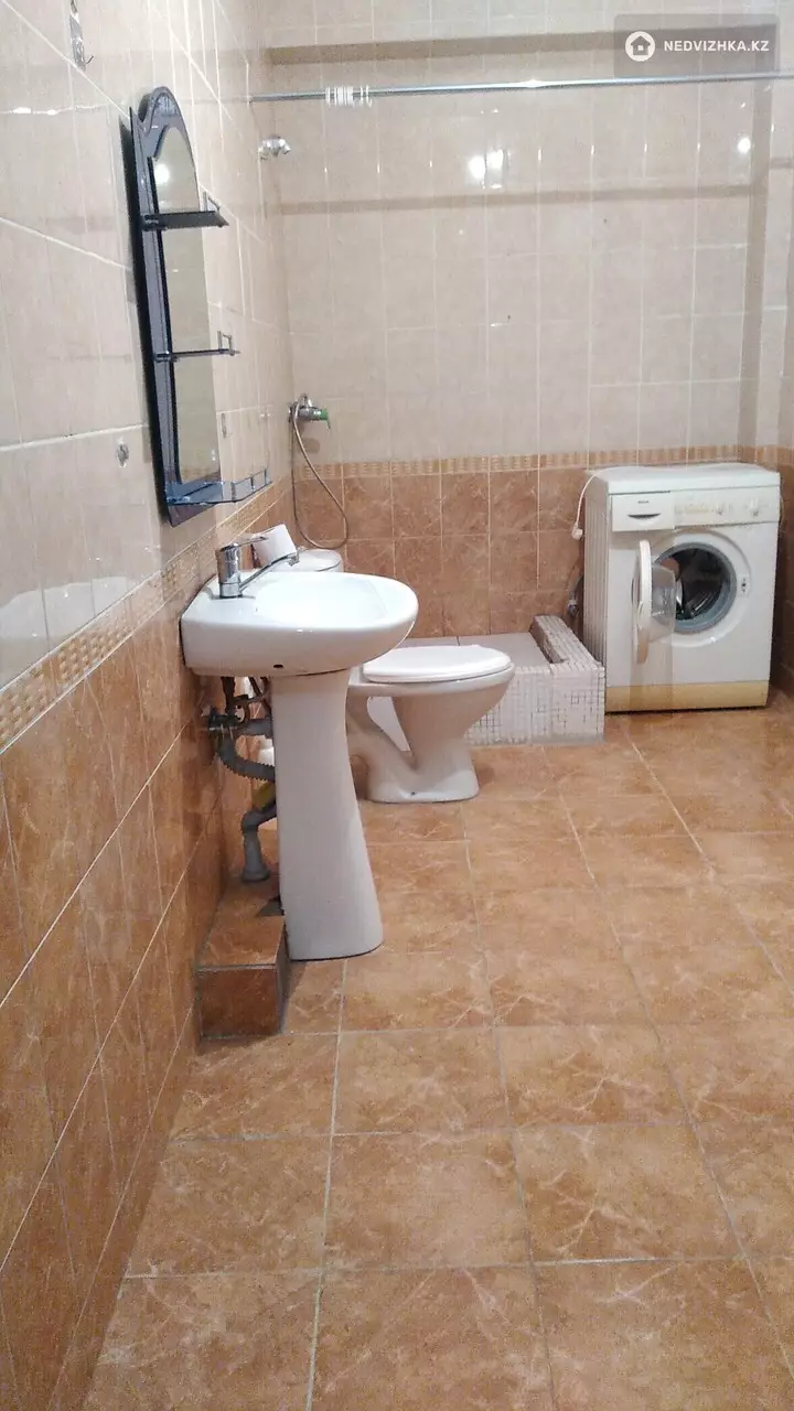 1-комнатная квартира, этаж 1 из 8, 60 м², На длительный срок, фотография 4