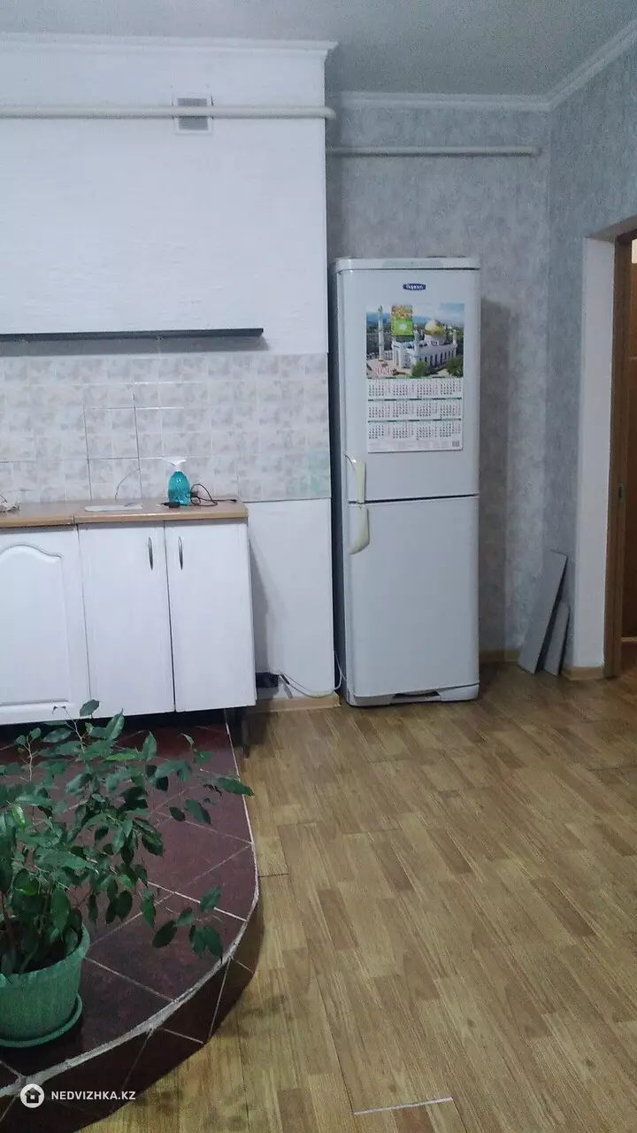 1-комнатная квартира, этаж 1 из 8, 60 м², На длительный срок, фотография 5