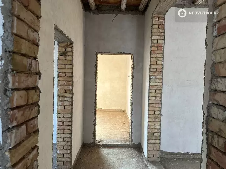 5-комнатный дом, 0 соток, 210 м², фотография 4