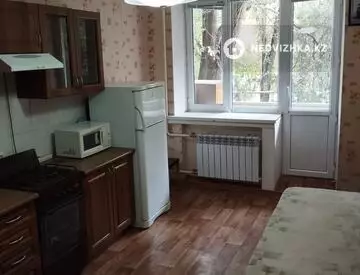 2-комнатная квартира, этаж 2 из 4, 38 м², На длительный срок