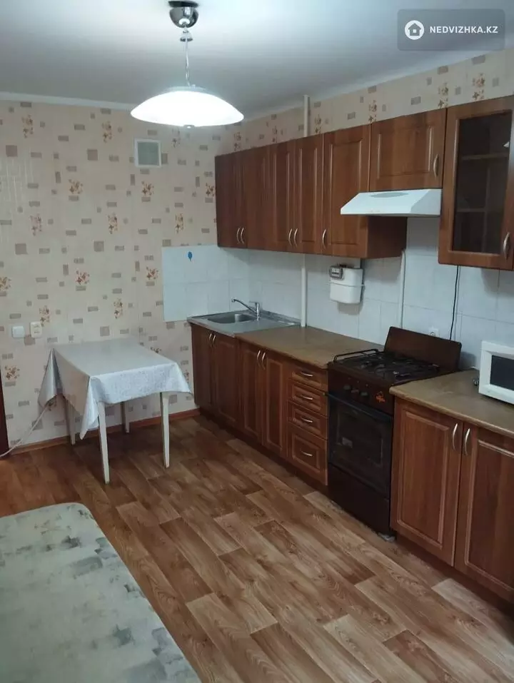 2-комнатная квартира, этаж 2 из 4, 38 м², На длительный срок, фотография 5