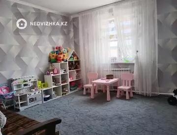 4-комнатный дом, 13 соток, 170 м²