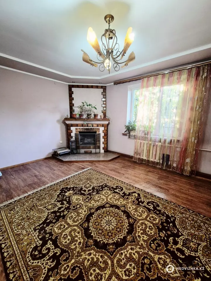 6-комнатный дом, 4.9 соток, 230 м², фотография 2
