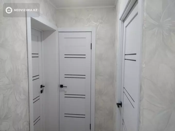 2-комнатная квартира, этаж 3 из 5, 46 м², фотография 3