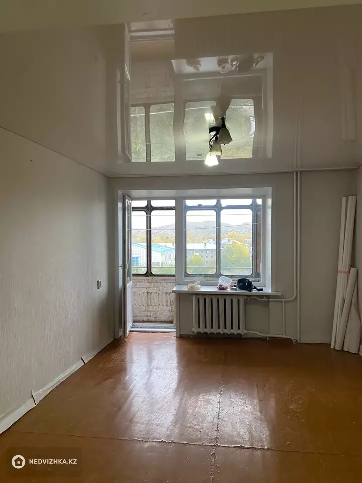 2-комнатная квартира, этаж 8 из 9, 50 м²