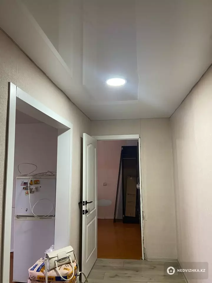 2-комнатная квартира, этаж 8 из 9, 50 м², фотография 2