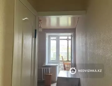 2-комнатная квартира, этаж 8 из 9, 50 м², миниатюра 3