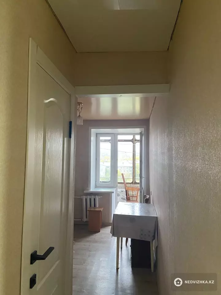 2-комнатная квартира, этаж 8 из 9, 50 м², фотография 3