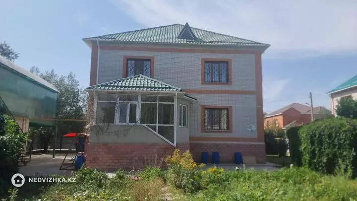 6-комнатный дом, 0.1 соток, 430 м²