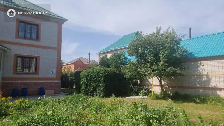 6-комнатный дом, 0.1 соток, 430 м², фотография 4