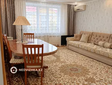 3-комнатная квартира, этаж 4 из 5, 110 м², На длительный срок, миниатюра 7