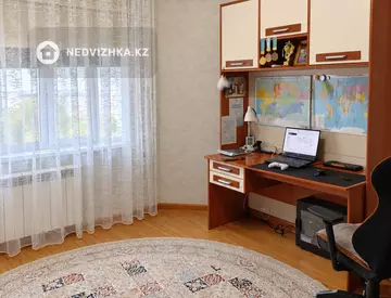 3-комнатная квартира, этаж 4 из 5, 110 м², На длительный срок, миниатюра 8