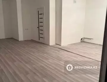 1-комнатная квартира, этаж 10 из 10, 50 м²