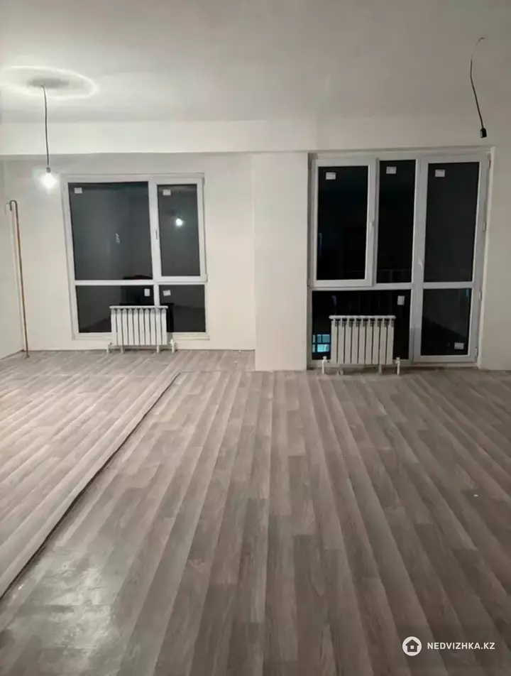 1-комнатная квартира, этаж 10 из 10, 50 м², фотография 4