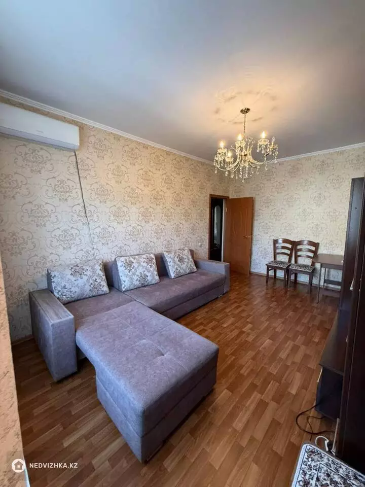 2-комнатная квартира, этаж 4 из 9, 53 м², фотография 2
