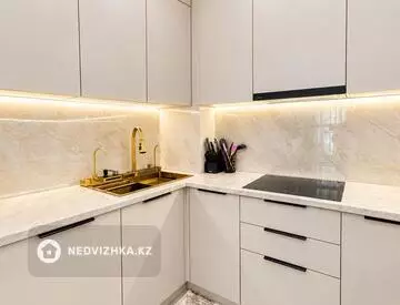 5-комнатная квартира, этаж 8 из 12, 150 м², миниатюра 8