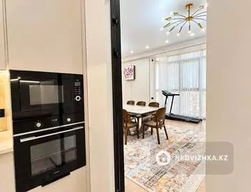 5-комнатная квартира, этаж 8 из 12, 150 м², миниатюра 10