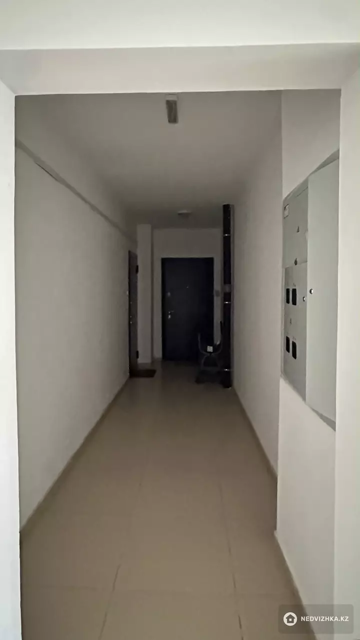 2-комнатная квартира, этаж 9 из 9, 60 м², фотография 3