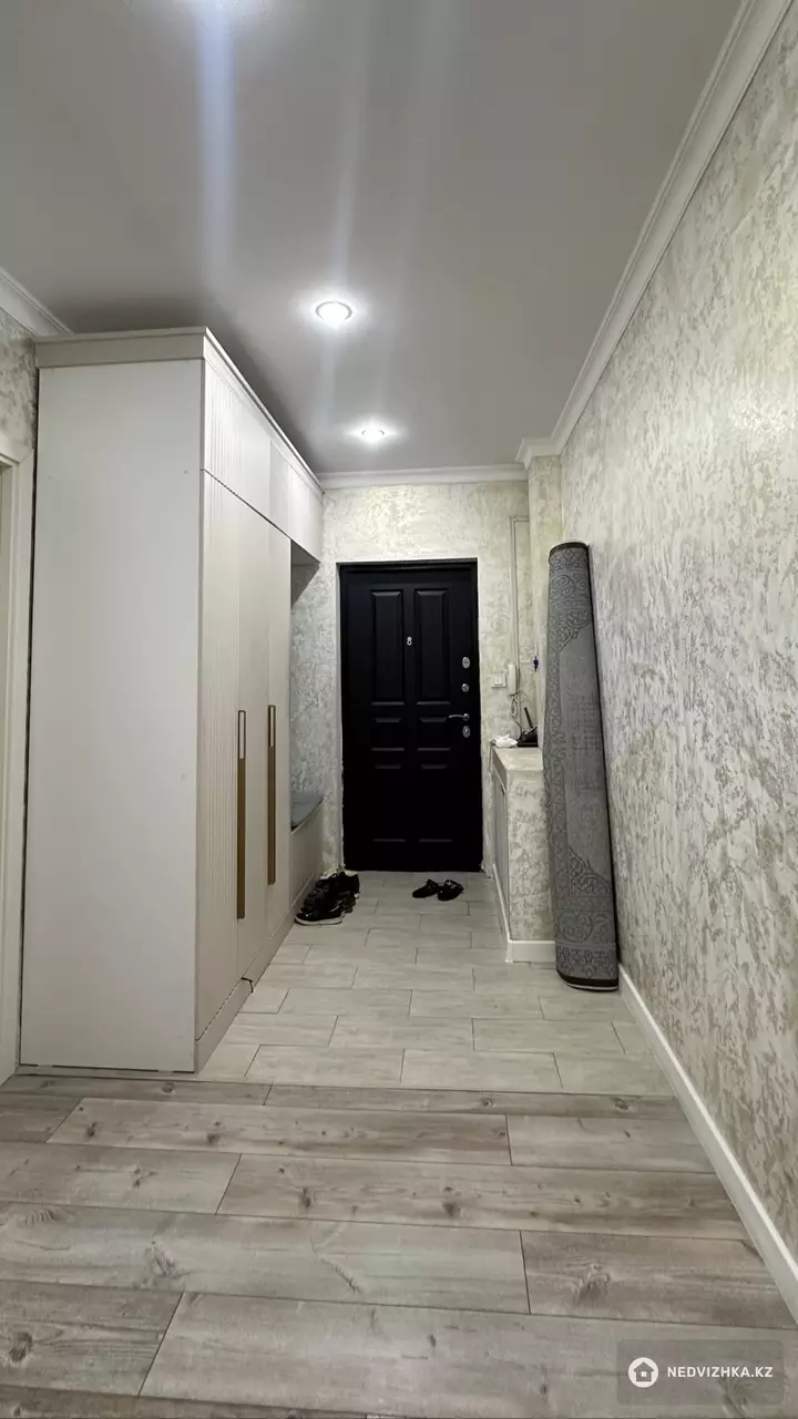 2-комнатная квартира, этаж 9 из 9, 60 м², фотография 5
