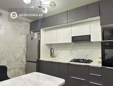 2-комнатная квартира, этаж 9 из 9, 60 м², миниатюра 9