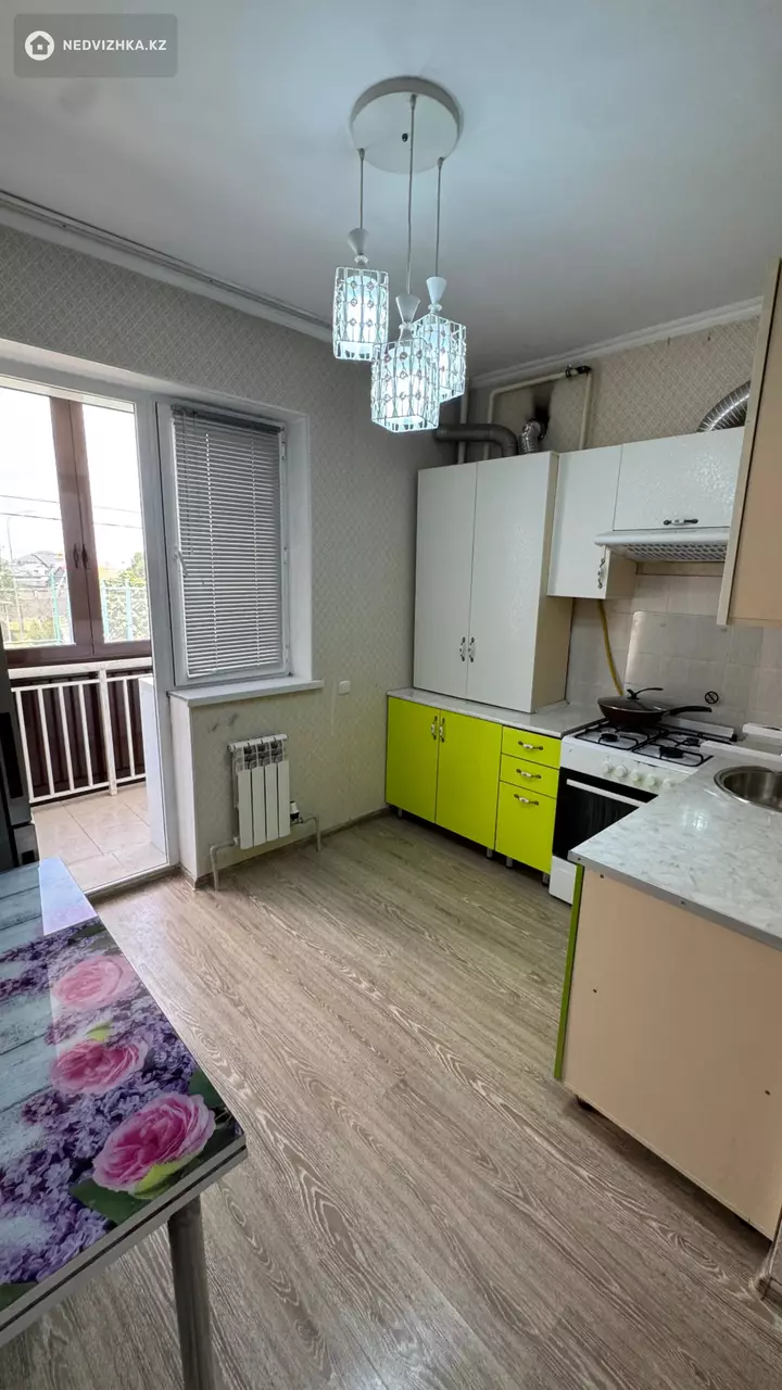2-комнатная квартира, этаж 2 из 3, 54 м², фотография 3