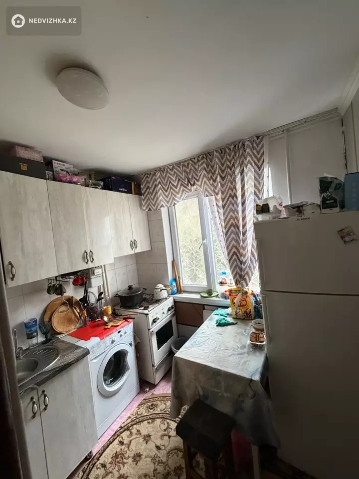 3-комнатная квартира, этаж 2 из 5, 58 м², фотография 3