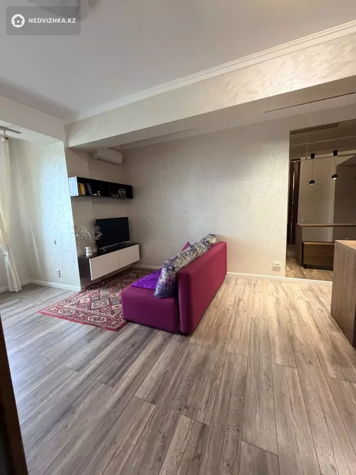 1-комнатная квартира, этаж 8 из 12, 45 м², На длительный срок, фотография 3