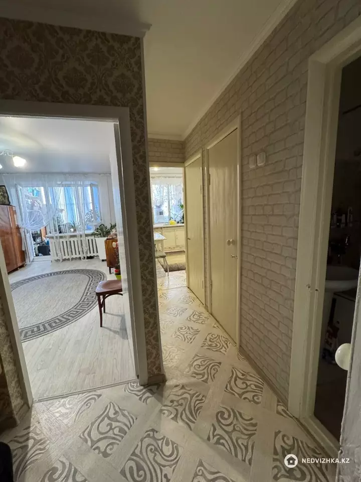1-комнатная квартира, этаж 12 из 14, 40 м²