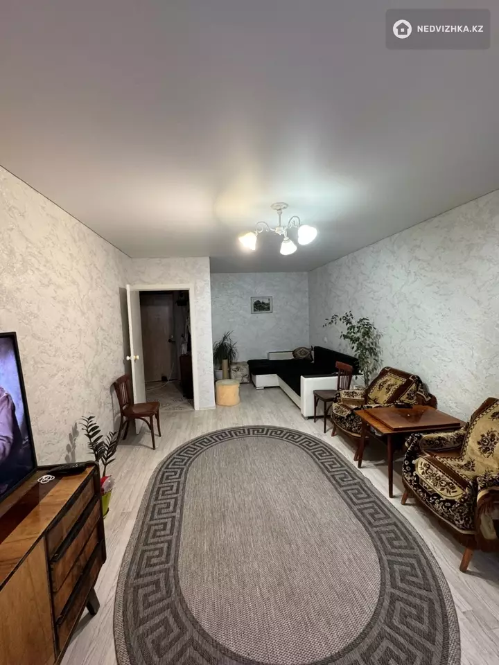 1-комнатная квартира, этаж 12 из 14, 40 м², фотография 2
