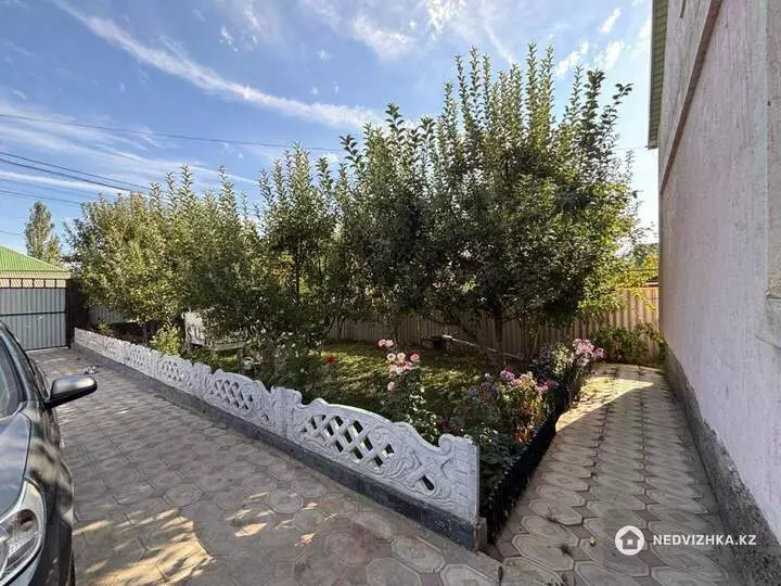 7-комнатный дом, 8 соток, 180 м², фотография 4