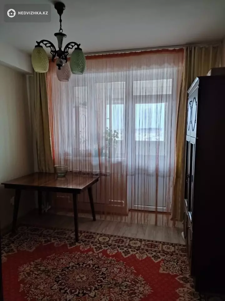 4-комнатная квартира, этаж 5 из 5, 107 м², фотография 3