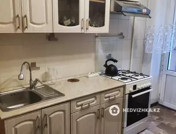 1-комнатная квартира, этаж 3 из 5, 38 м²