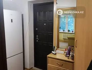 1-комнатная квартира, этаж 3 из 5, 38 м²