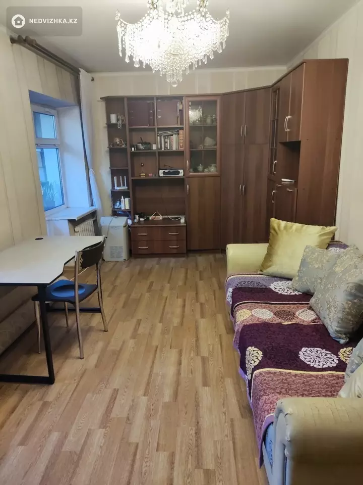 1-комнатная квартира, этаж 3 из 5, 38 м², фотография 3
