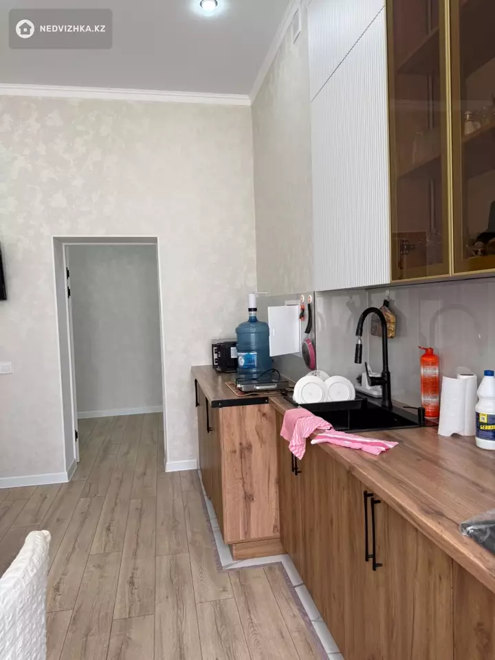 3-комнатная квартира, этаж 2 из 8, 105 м², Посуточно, фотография 2