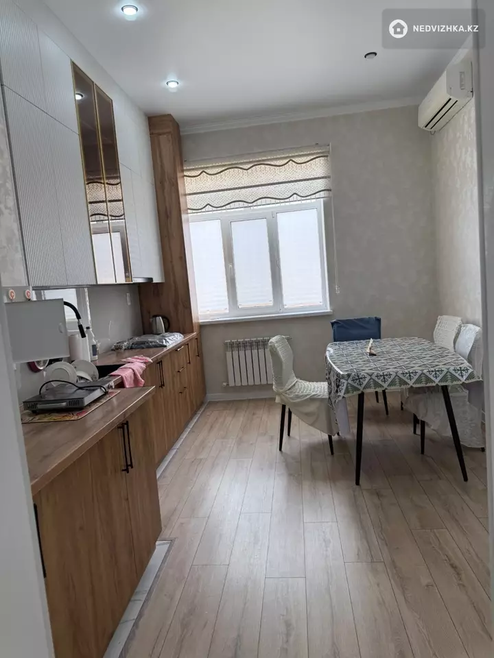 3-комнатная квартира, этаж 2 из 8, 105 м², Посуточно, фотография 5