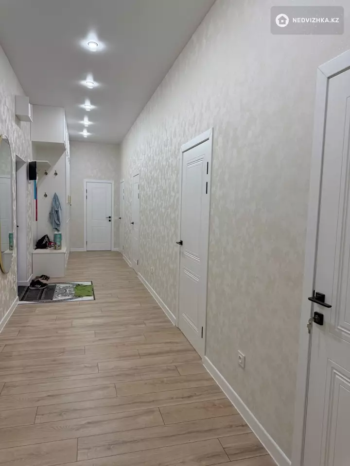 3-комнатная квартира, этаж 2 из 8, 105 м², Посуточно, фотография 4