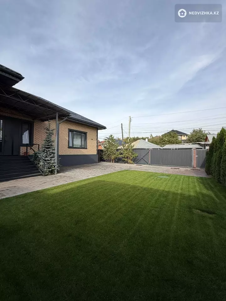 5-комнатный дом, 6.5 соток, 341 м², фотография 5