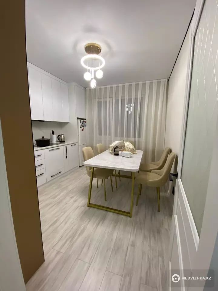 1-комнатная квартира, этаж 6 из 12, 38 м², фотография 3