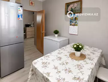 2-комнатная квартира, этаж 3 из 9, 60 м², миниатюра 6