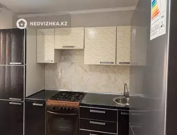 2-комнатная квартира, этаж 3 из 9, 60 м², миниатюра 7