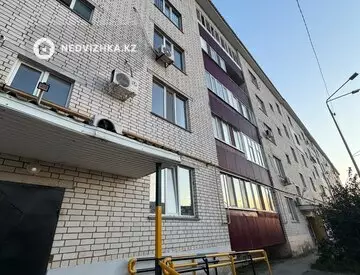 1-комнатная квартира, этаж 4 из 5, 44 м², миниатюра 1