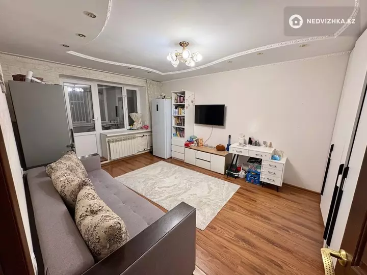 2-комнатная квартира, этаж 8 из 10, 51 м², фотография 2