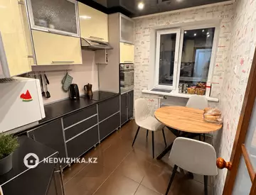 2-комнатная квартира, этаж 8 из 10, 51 м², миниатюра 4