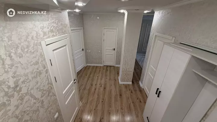 3-комнатная квартира, этаж 5 из 5, 86 м², фотография 2