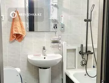 1-комнатная квартира, этаж 2 из 12, 46 м², Посуточно, миниатюра 10
