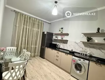 1-комнатная квартира, этаж 12 из 12, 50 м², Посуточно